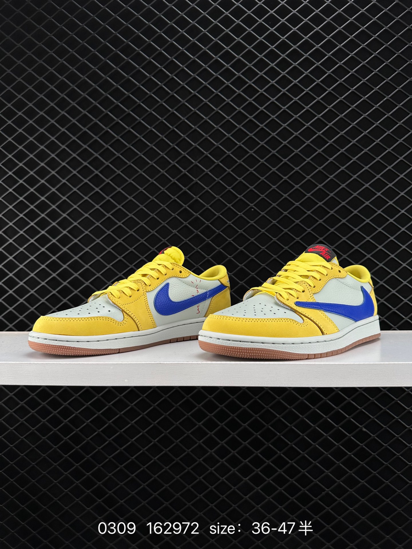 Travis Scott x Air Jordan 1 Low 